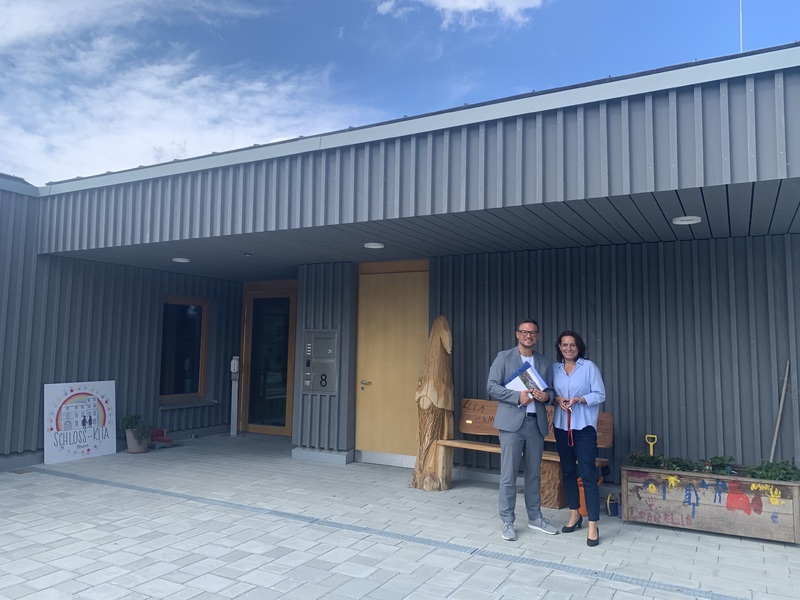 Bei meinem Antrittsbesuch in Emskirchen hat mir Bürgermeisterin Sandra Winkelspecht den neuen Kindergarten in Brunn gezeigt. Foto: Sandra Belatschek/ Büro Stieglitz